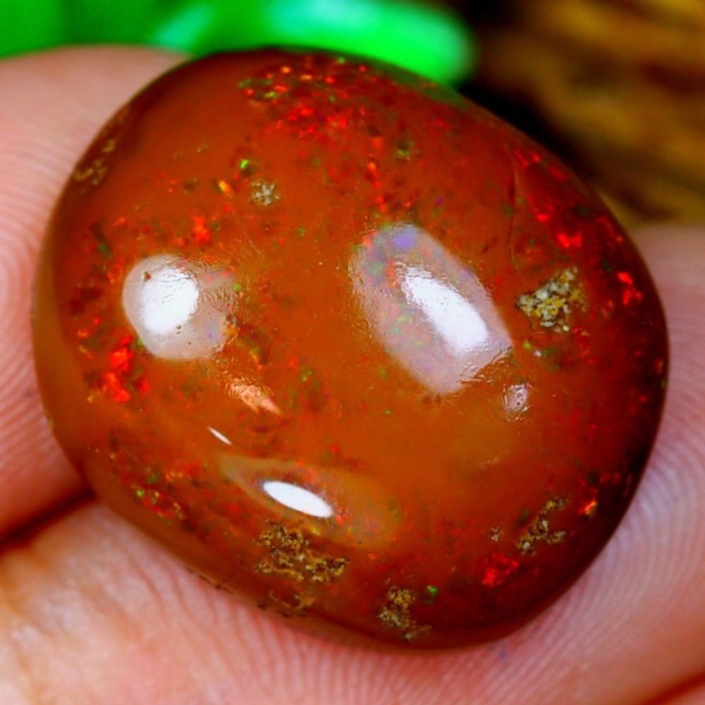 Welo Opal 14.86Ct Natural Ethiopian Play of Color Welo Opal